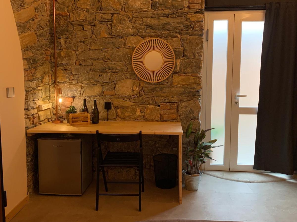 Rock & Wood - Apartment & Room La Spezia Luaran gambar