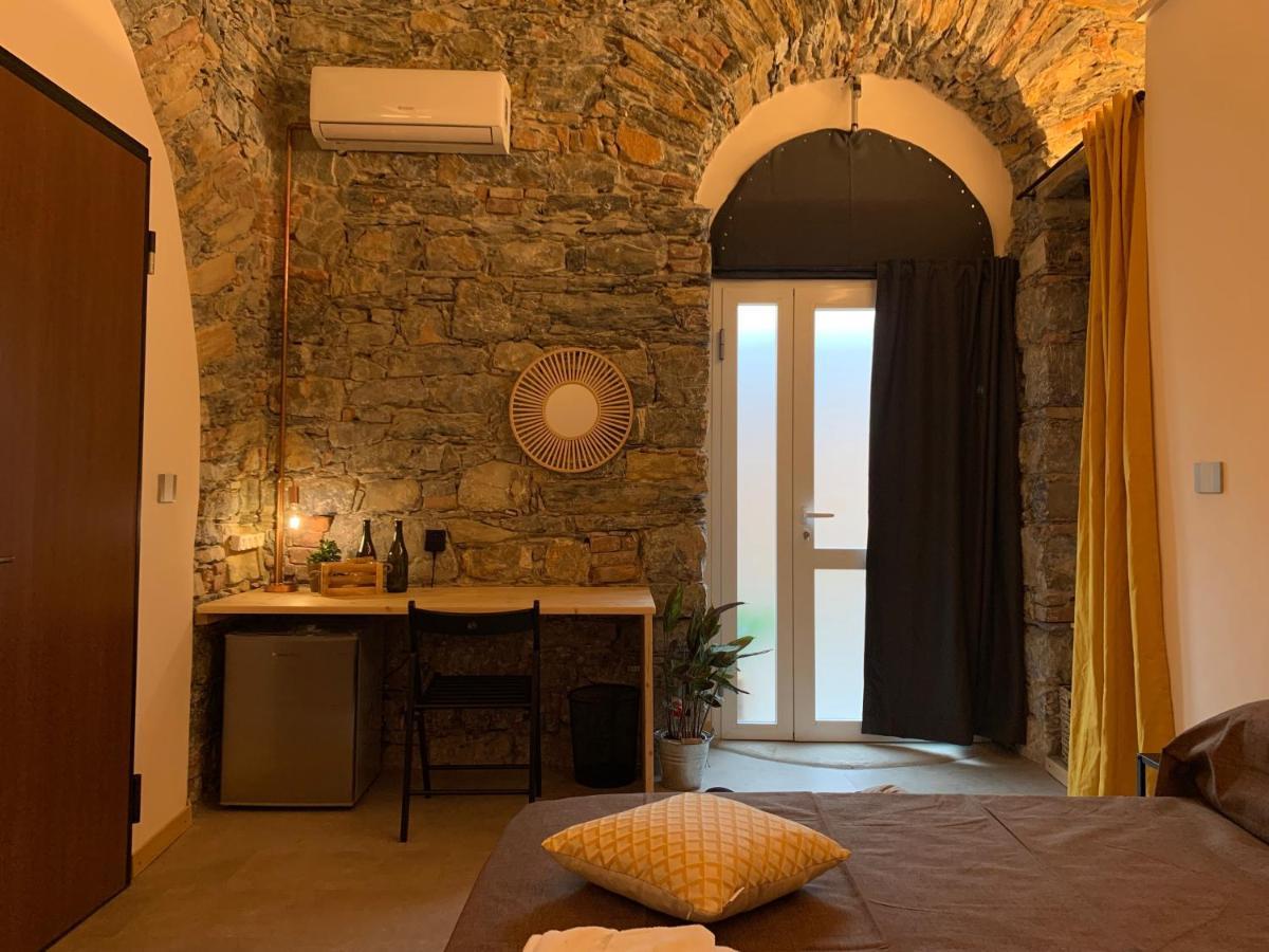 Rock & Wood - Apartment & Room La Spezia Luaran gambar