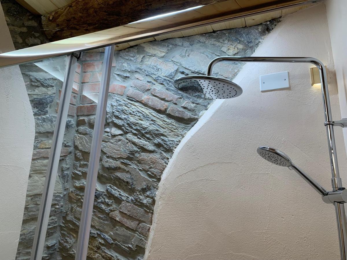 Rock & Wood - Apartment & Room La Spezia Luaran gambar