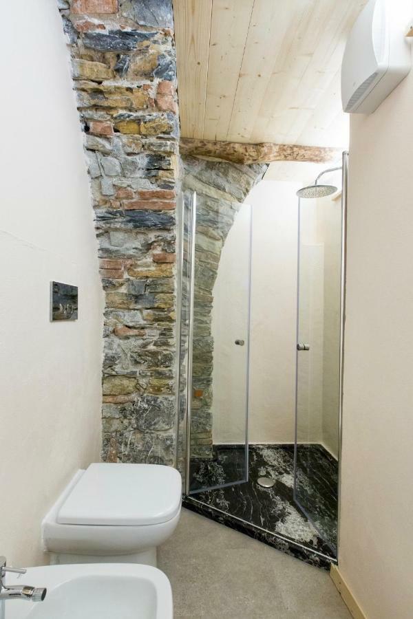 Rock & Wood - Apartment & Room La Spezia Luaran gambar