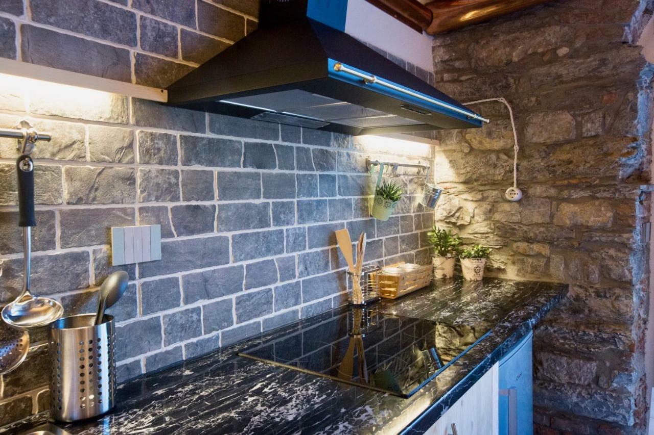 Rock & Wood - Apartment & Room La Spezia Luaran gambar