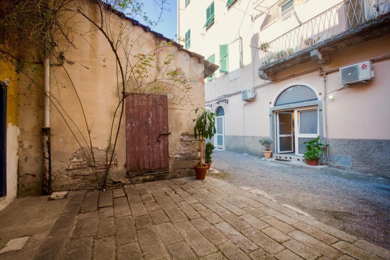 Rock & Wood - Apartment & Room La Spezia Luaran gambar